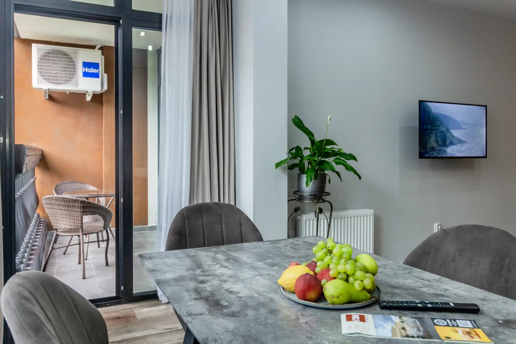 Апартаменты в клубном доме
 «Резиденция Максим»