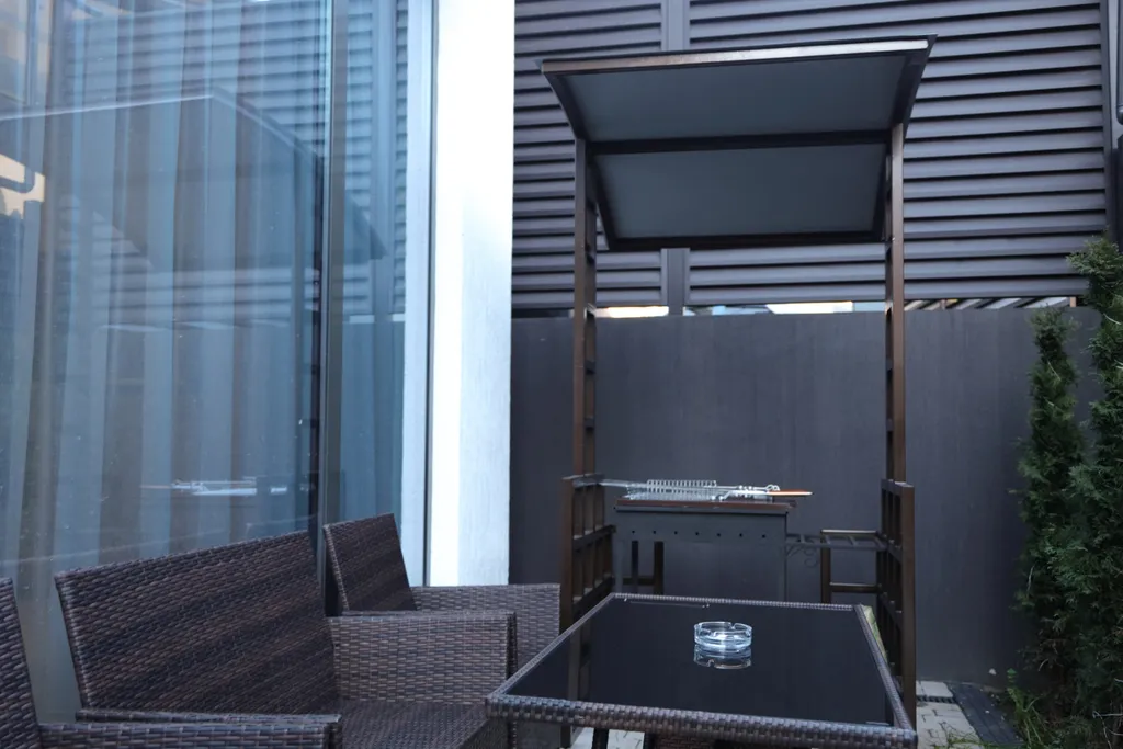 Коттедж c 3 спальнями, барбекю и парковкой