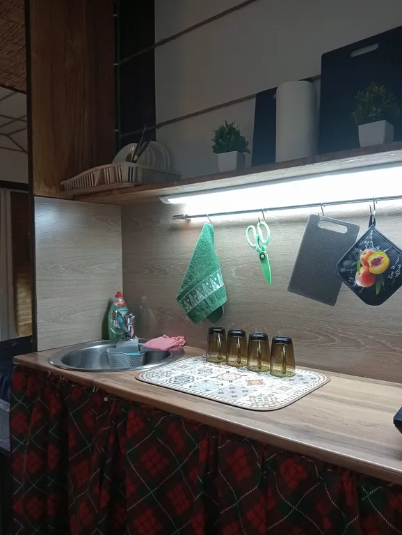 Коттедж Уютный, зимний эко-дом Сафари с потрясающим видом на ручей и лес — Зеленая Роща