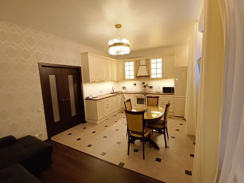 Новая просторная квартира в стиле Neo classik комфорт