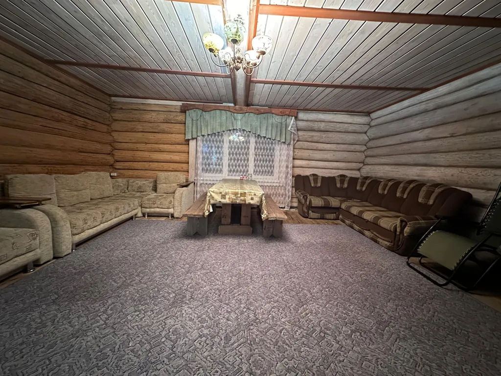 Уютный дом у озера