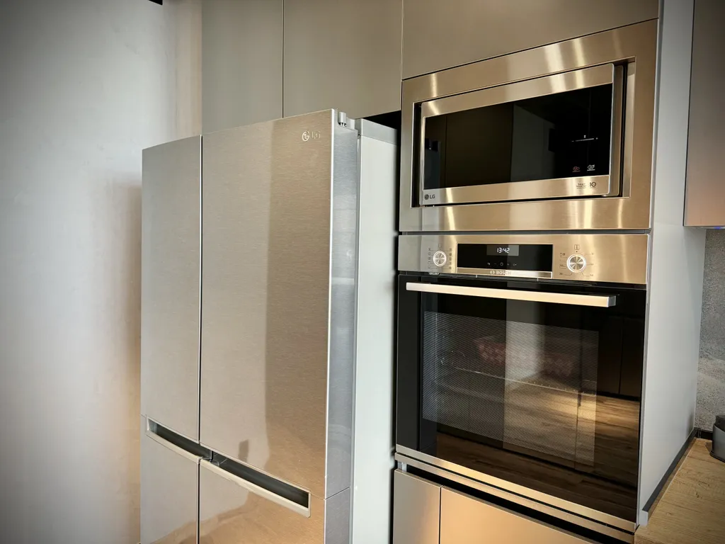 Дизайн-студия с видом на город