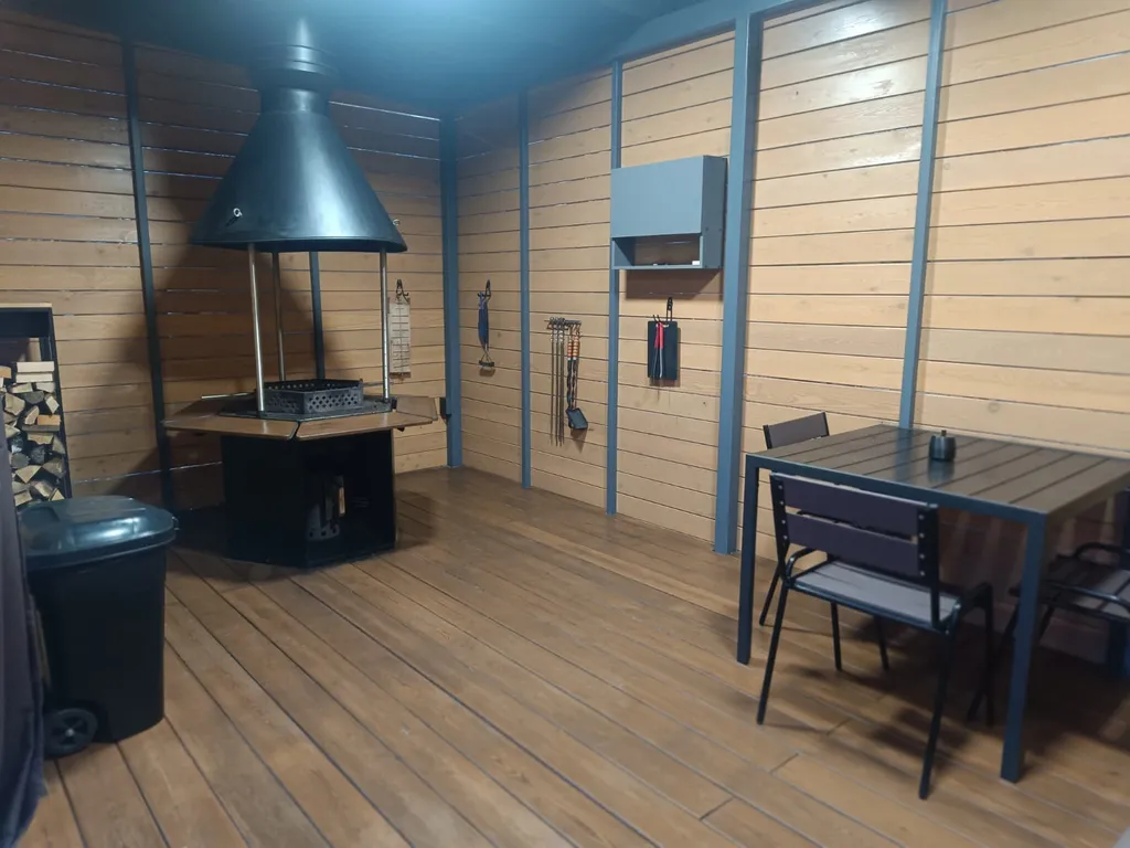 Коттедж Уютный дом с камином, чаном, сауной и большой мангальной зоной — Семеновское