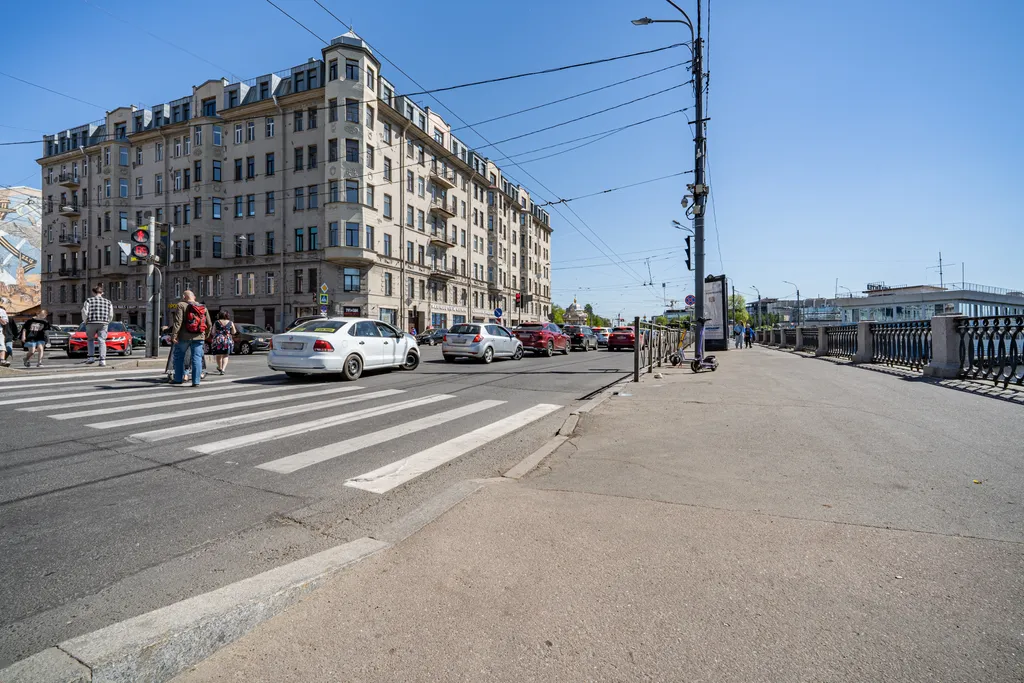 Квартира-Студия в центре Питера, с видом на Неву