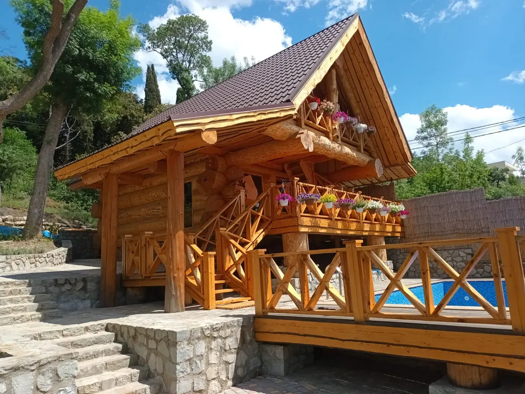 Дом - сруб с видом на море