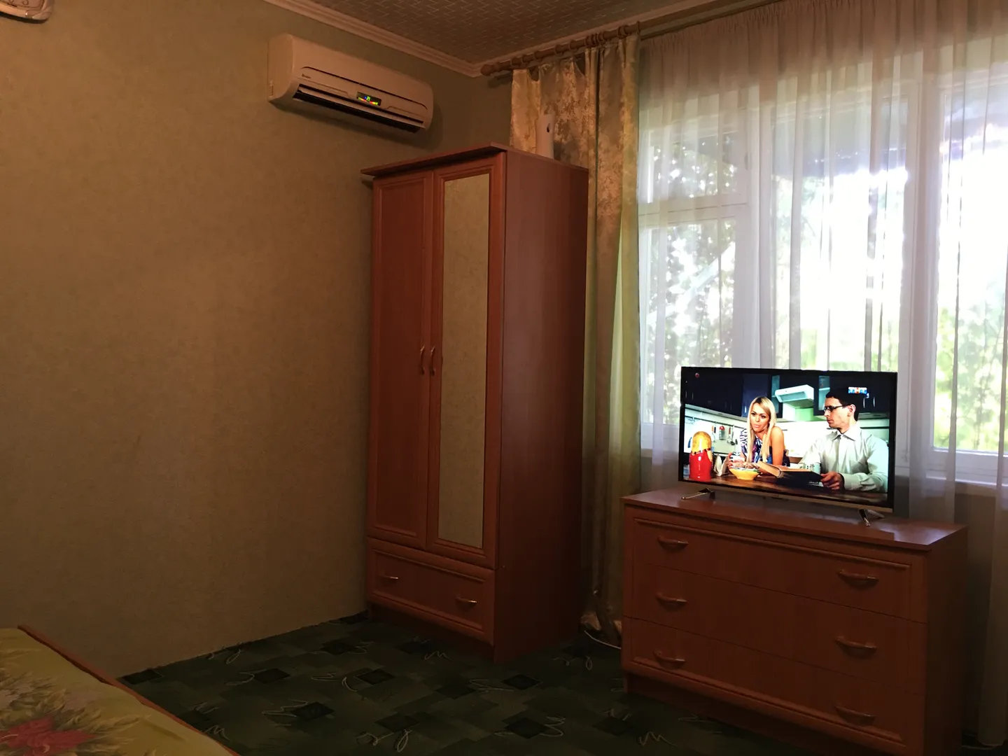 «Правая» спальня