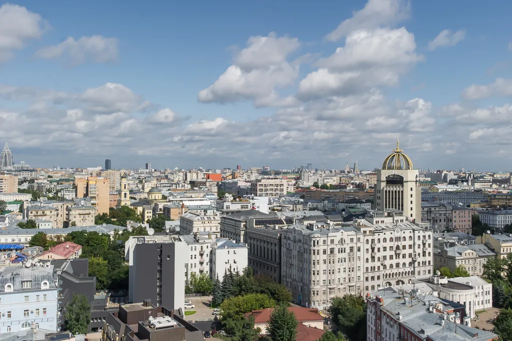 Панорамная квартира на Арбате с видом на Кремль