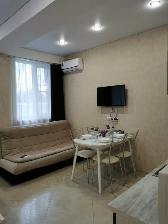 Квартира Квартира Уютная студия рядом с ТРЦ Мандарин — Сириус