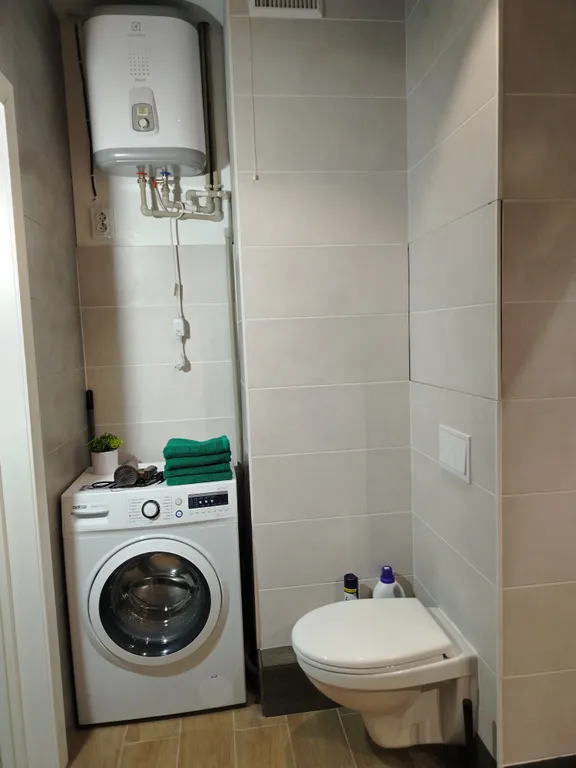 Рядом с центром квартира - студия с кондиционером