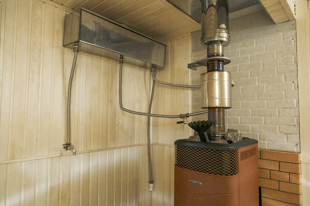 Семейный дом с баней у озера