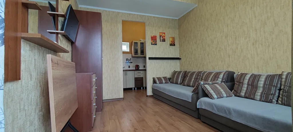 Эллинги на берегу моря