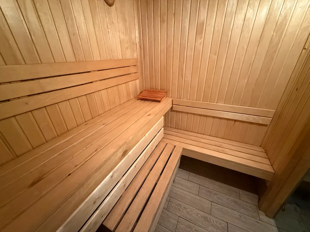 Уютный уголок с видом на горнолыжные трассы