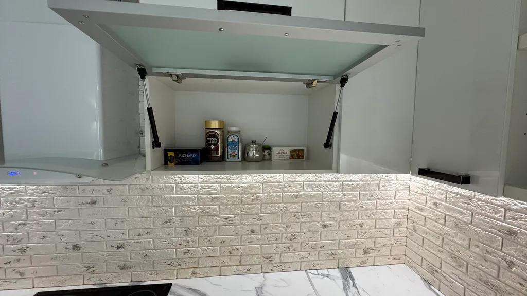 Светлые апартаменты в центре города с видом на озеро