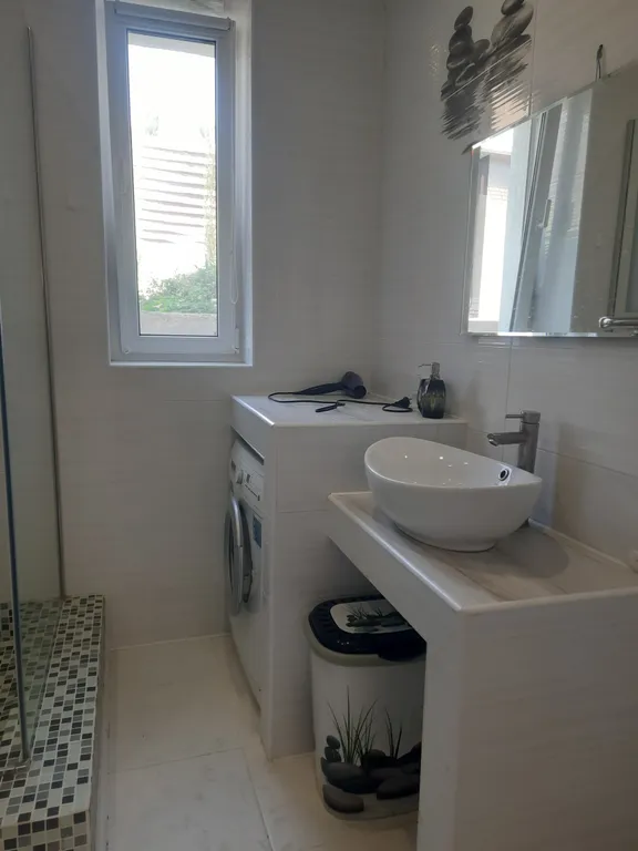 Первый этаж в центре инфраструктуры в Севастополе