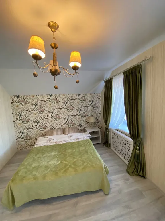 Уютный светлый дом в окружении природы