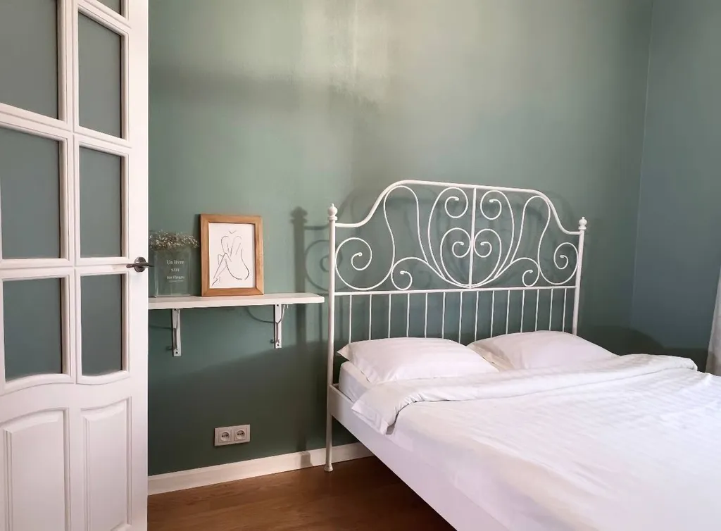 Большая изолированная трёхкомнатная квартира в самом центре