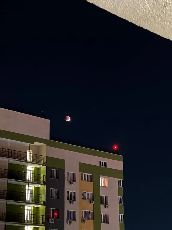 Дизайнерская евро двушка на 17 этаже с панорамным остеклением и видом на город