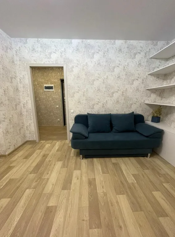 Квартира с панорамными окнами в новом ЖК у самолета