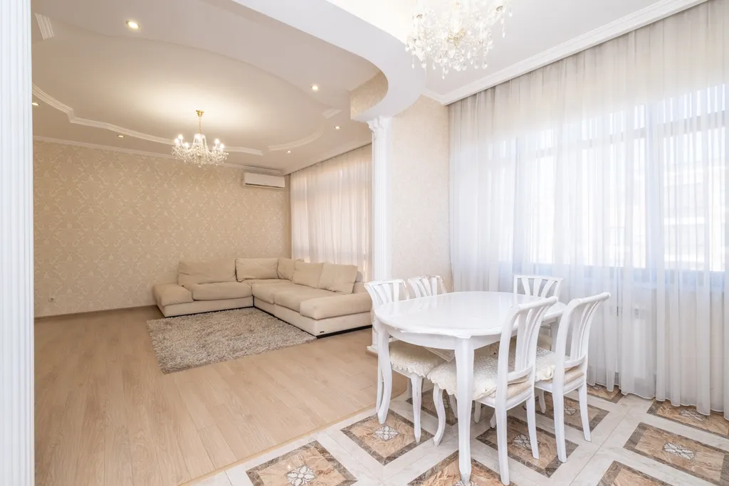 Светлая квартира в историческом центре рядом с Кремлем