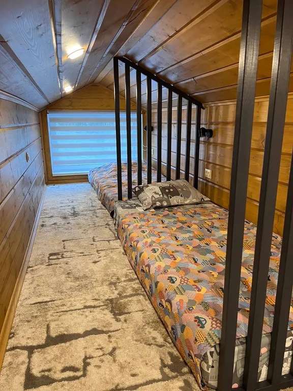 Уютный дом на краю леса