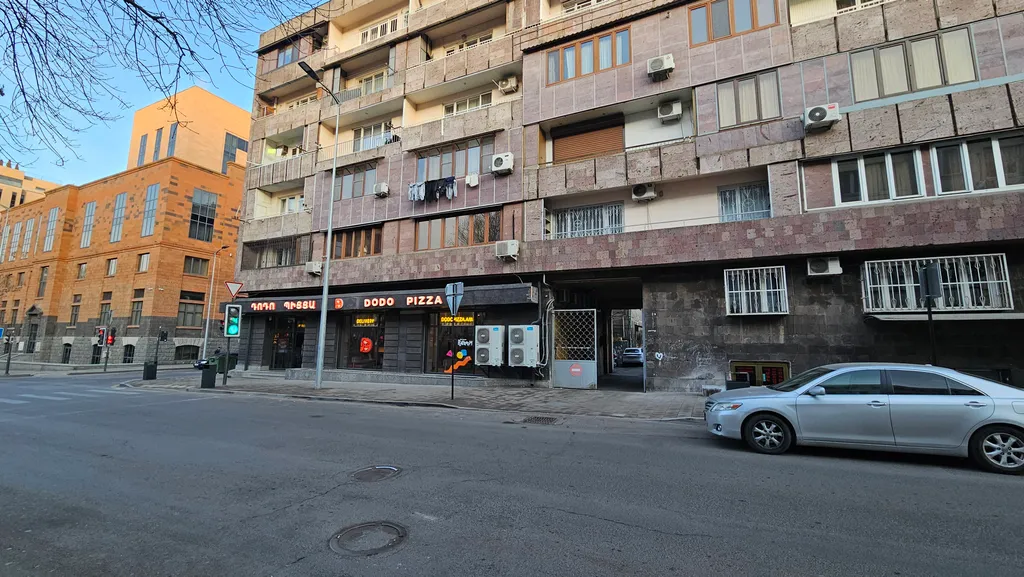 Просторная квартира в центре с 2-я спальнями