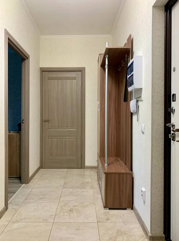 Двухкомнатная квартира возле метро.