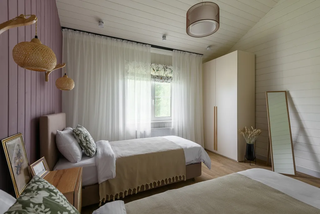 Просторный уютный эко дом на участке с соснами