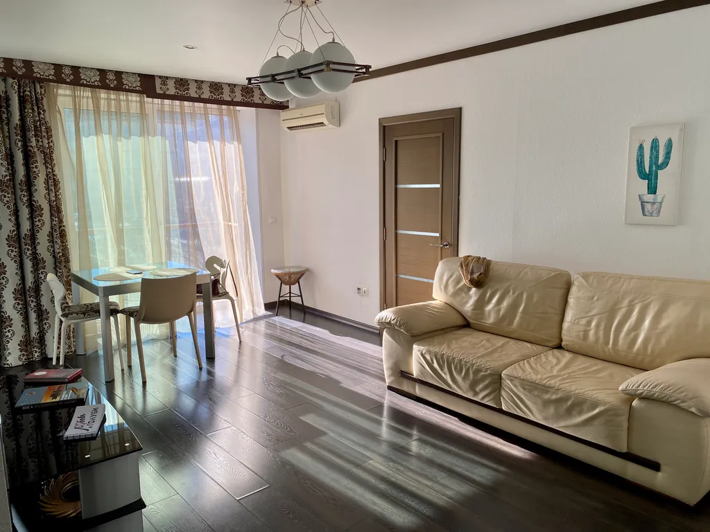 Светлая уютная квартира в центре — аренда посуточно в Владивосток