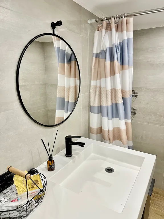 Двухуровневая студия с дизайнерским ремонтом в стиле лофт