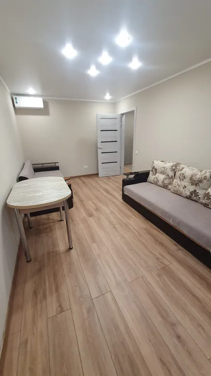 Отличная квартира в центре — аренда посуточно в Орск