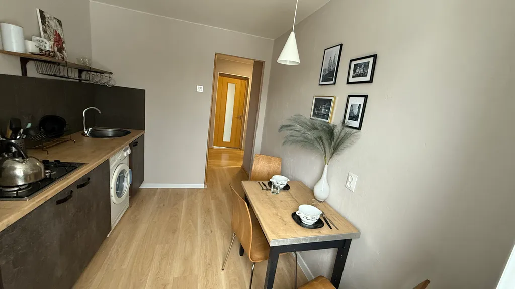 Уютная двух комнатная квартира в центре.