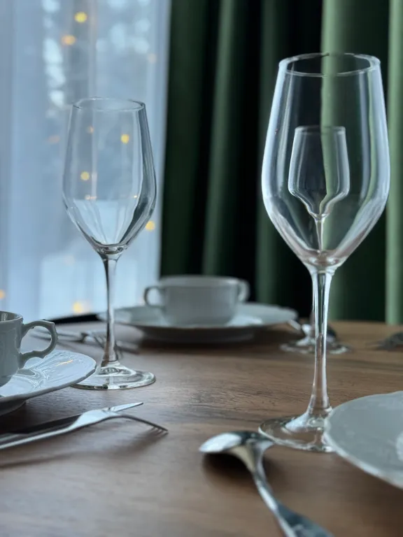 Шале темный