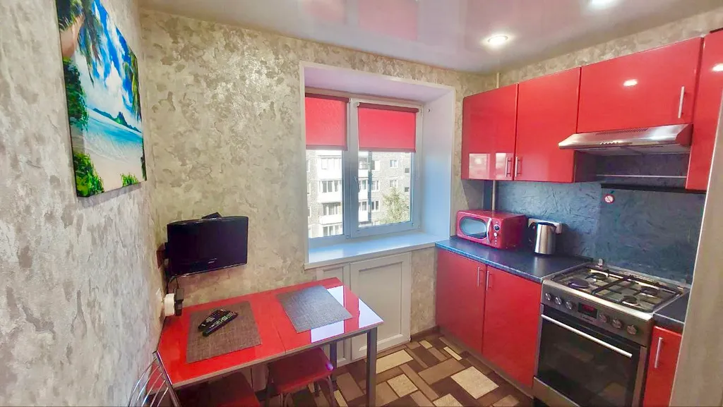 Двухкомнатная квартира на Коминтерна — аренда посуточно в Мурманск