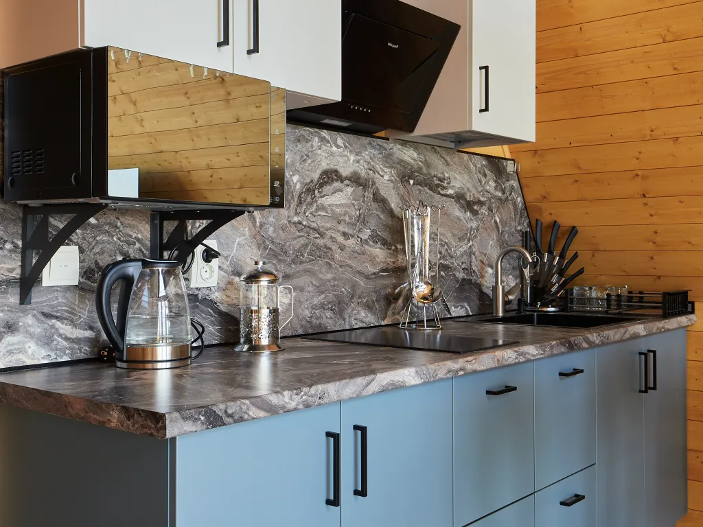 Частный дом с бассейном