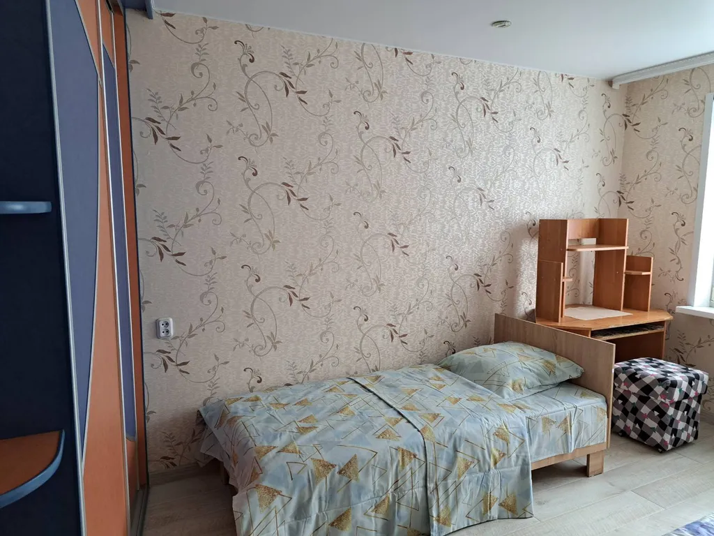 Большая квартира возле ТЦ Тринити