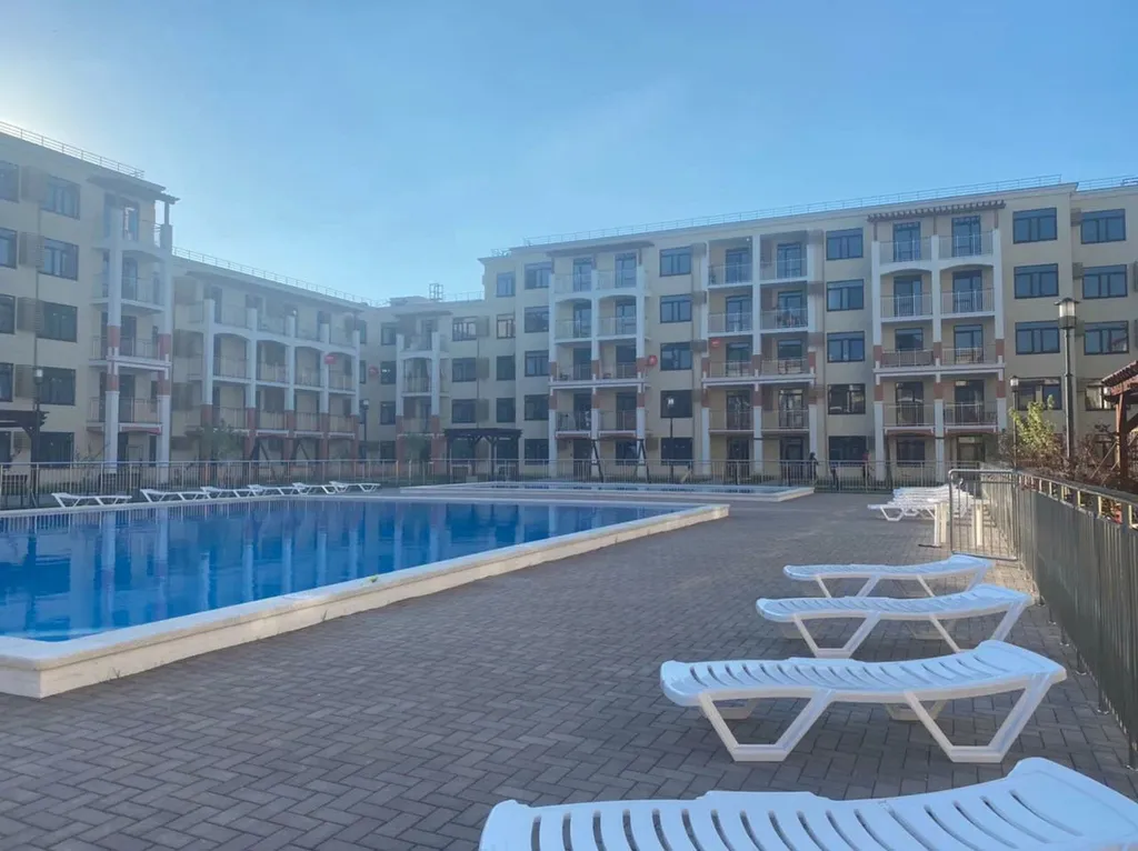 Апартаменты с большой кроватью в Холидей Хаус