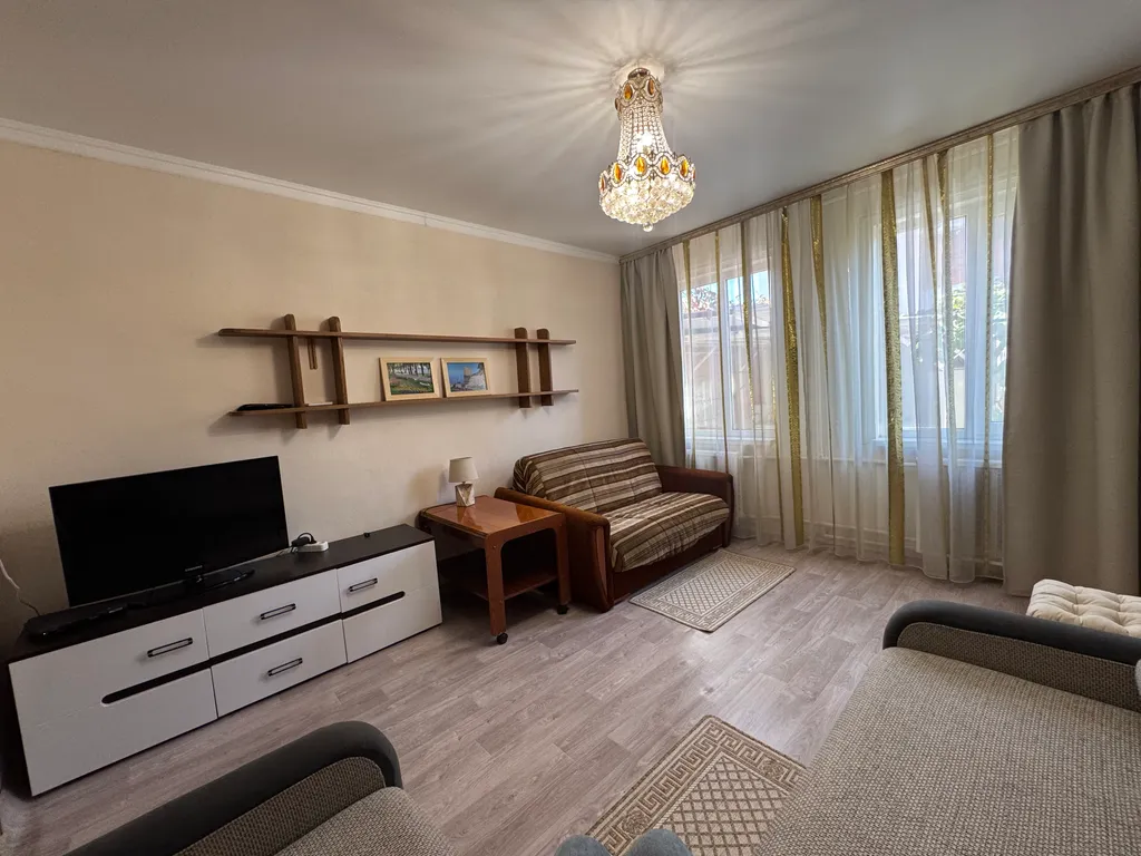 Коттедж Трёхкомнатный дом со своей территорией и автопарковкой, рядом море — Геленджик