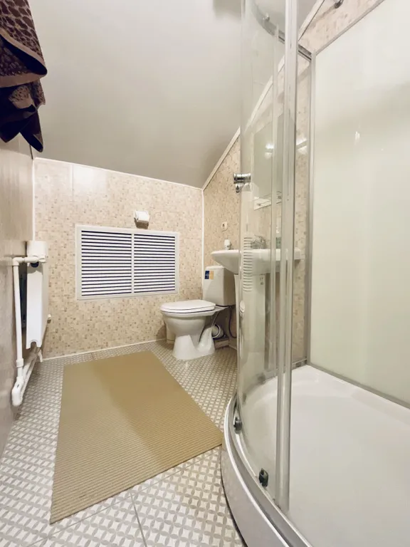 Тёплый и уютный дом Пирамида