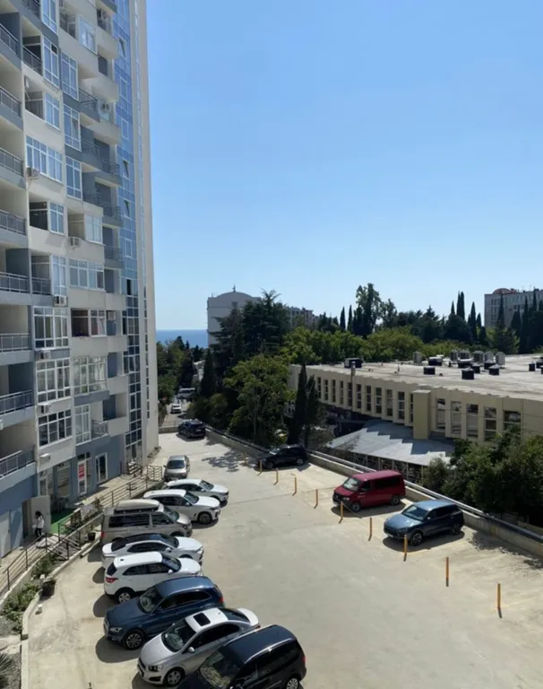 Двухкомнатная квартира с дизайнерским ремонтом