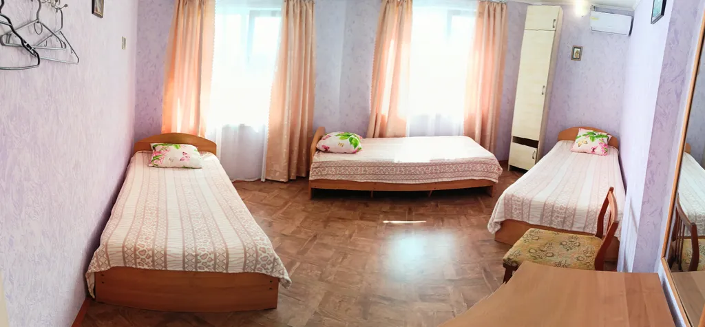 Коттеджи с бассейном