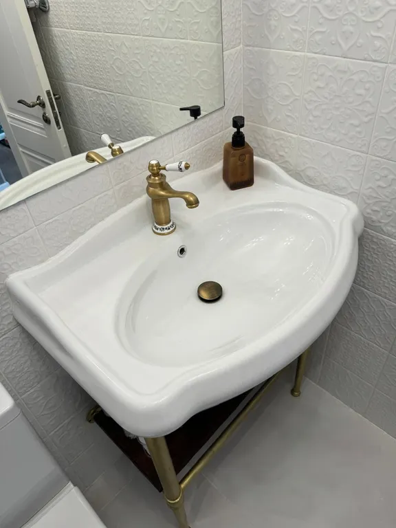 Апартаменты с видом на церковь Двенадцати апостолов