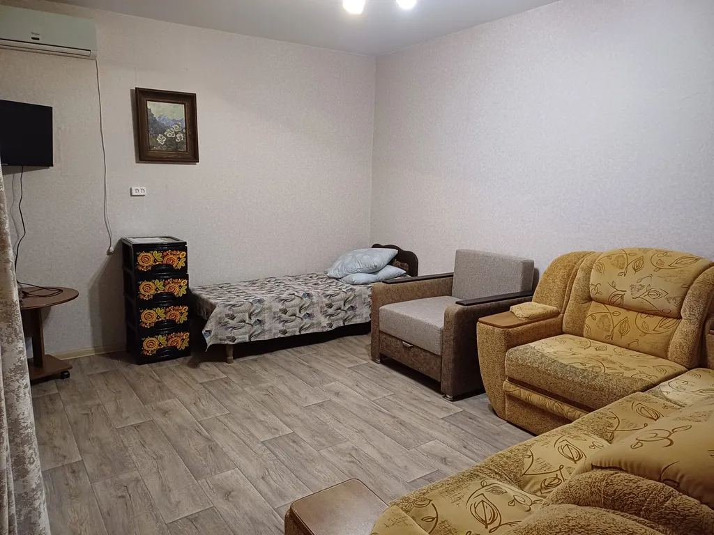 Коттедж Уютный домик в тихом месте — Витязево