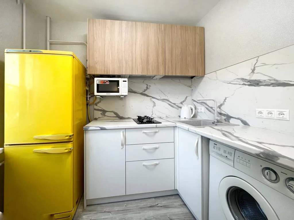 Однокомнатная у сквера в центре