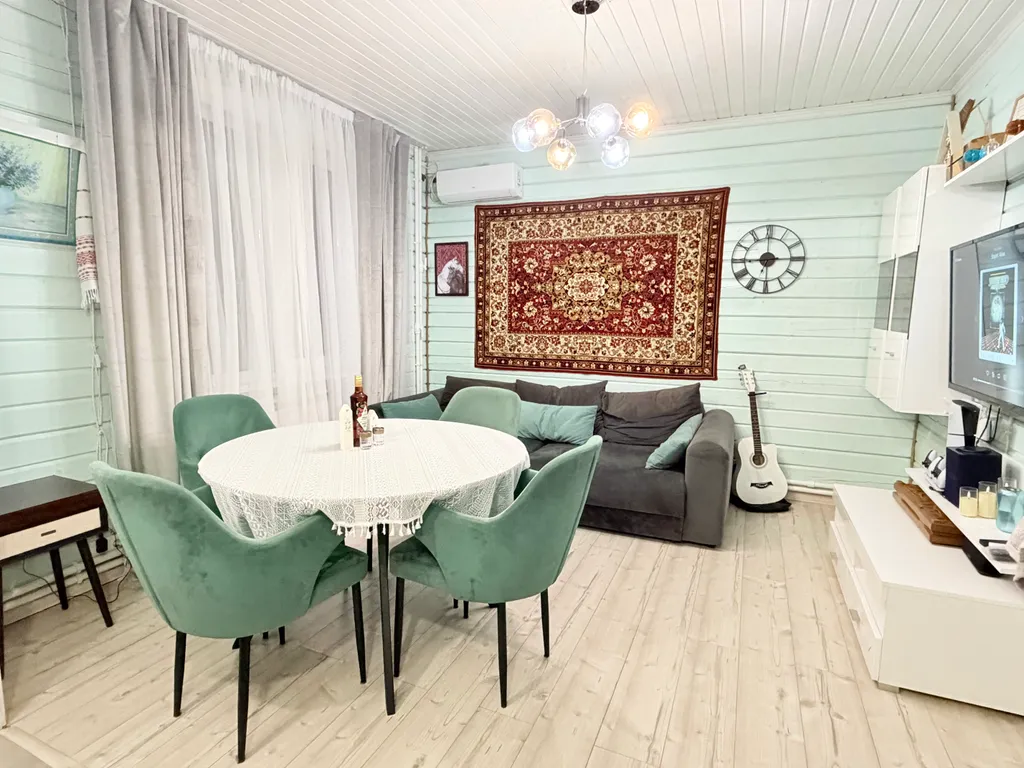 Уютный семейный дом с баней