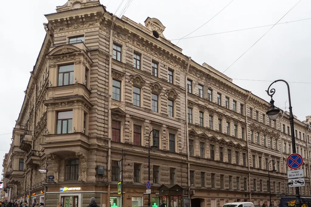 Квартира с видом на Невский проспект двумя спальнями и  двумя саузлам