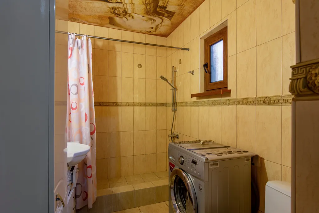 Коттедж Дом утопающий в зелени и очень уютный — Геленджик