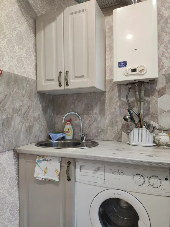 Апартаменты с видом на палату Пушникова в центре