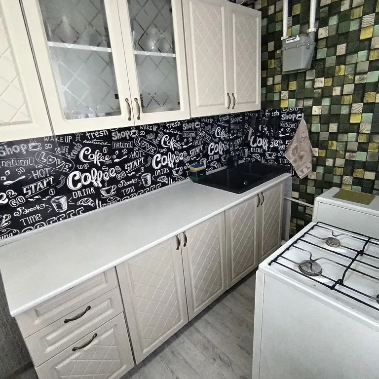 Уютный дом в станице Должанской без хозяев