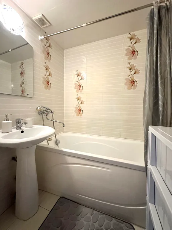 Уютная двухкомнатная на Заре с двумя кроватями