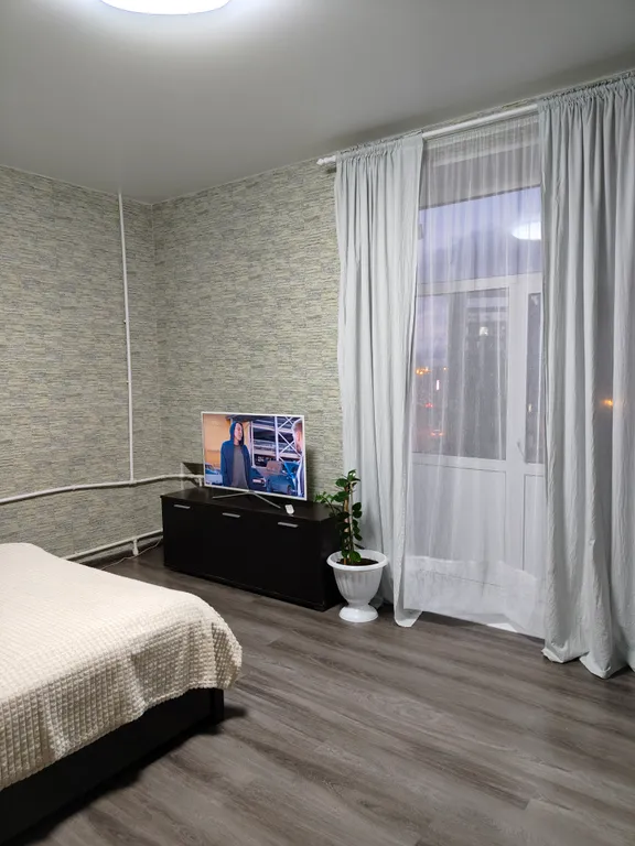 Двуxкoмнатная квартиpа Сандал комфорт класса в центре города